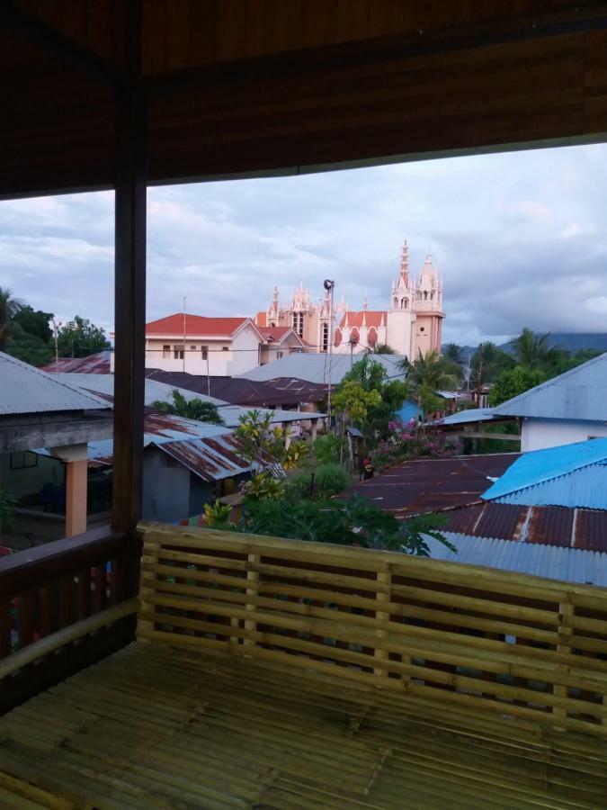 Sunset Guest House & Bar Бунакен Екстериор снимка