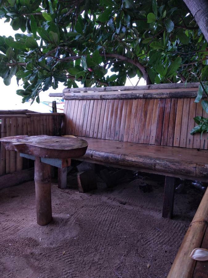 Sunset Guest House & Bar Бунакен Екстериор снимка